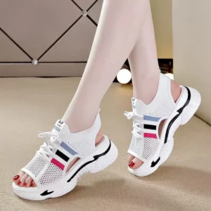 Women's Sports Sandals 2020 Summer New Hollow Flat Ins Fashion All-match Platform Platform Casual Shoes Women