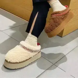 2024 New Women Fur Slippers Ankle Boots Flats Platform Short Plush Warm Flip Flops Cotton Shoes Designer Brand Winter Snow Botas