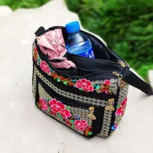 Yunnan Ethnic Style Bag Embroidered Women's Shoulder Bag Fully Embroidered Crossbody Bags for Women Ladies Hand Bags