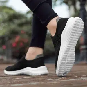 2023 New Comfortable High shoes man and womens classic sneakers Durable White Flat Canvas Shoes size 35-44