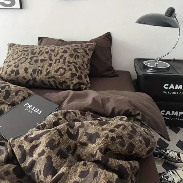 Luxury Brown Leopard Print Bedding Set Fashion Quilt Cover and Flat Sheet Pillowcase Single Double Queen Size for Adults Couple