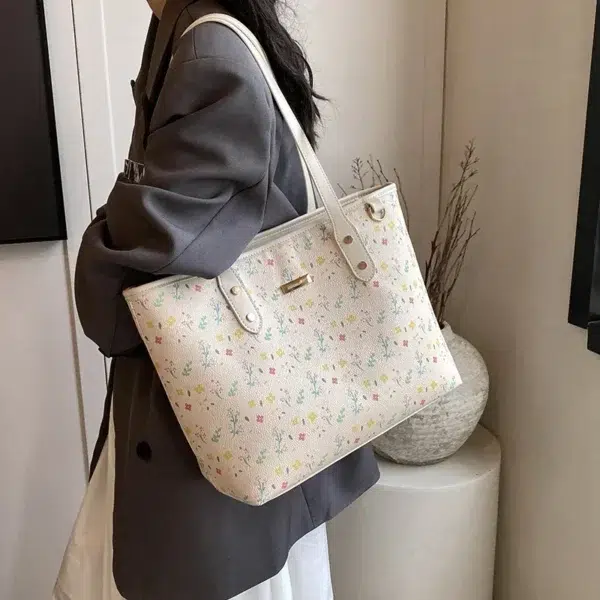 Floral Large Capacity Girl Tote Bag 2024 New Fashionable Casual Shoulder Bag PU Texture Commuter Handheld Women's Bag - Image 4