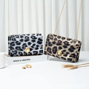 2024 Women's Korean Single Shoulder Crossbody Bag Cell Phone Leopard Small Bag Women's Purse New Designer Luxury Handbags