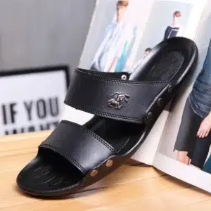 Leather Summer Outdor Slippers Men 2024 White Rivet Classic Concise Fashion Comfortable Men Beach Slippers Sandals Men