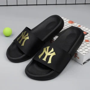 New Summer Mens Fashion Slippers Open-toed Flat Shoes for Men Anti-slip Indoor Outdoor Slides Casual Beach Shoes Black Sandals