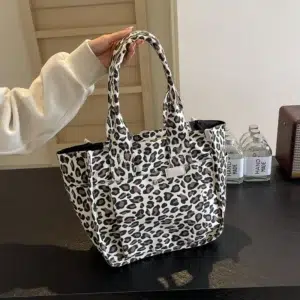 Zipper Leopard Pattern Nylon Women's Shoulder Bag Large Capacity Tote Bag Fashionable Leopard Print Shoulder Bag 2024