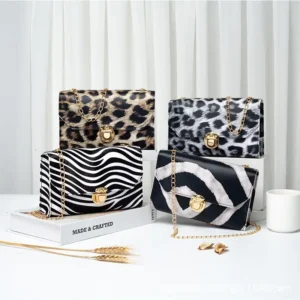 2024 Women's Korean Single Shoulder Crossbody Bag Cell Phone Leopard Small Bag Women's Purse New Designer Luxury Handbags